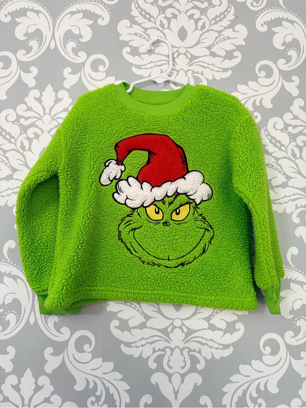💫10/$25 • The Grinch Sherpa Pullover Sweater